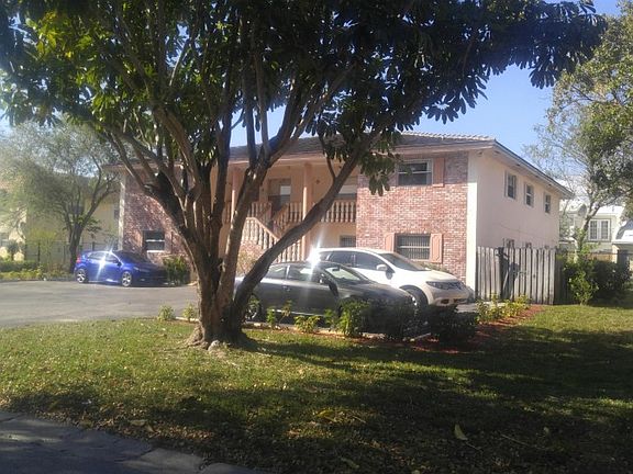 4th image of 10261 NW 35th St #9