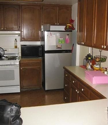 2nd image of 553 N Emerald Dr