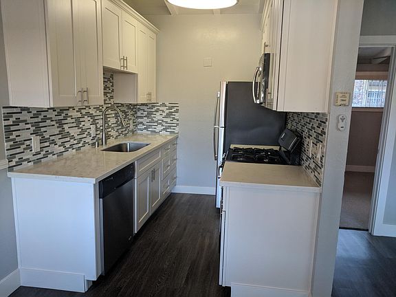 3rd image of 3069 Alma St