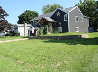 9025 Glasgow Dr, White Lake, MI