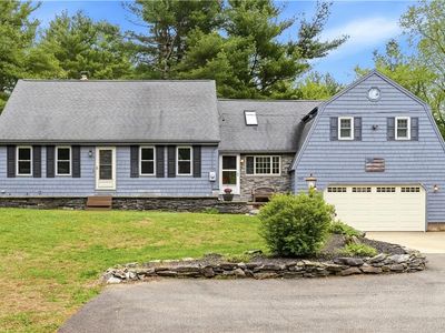 663 Round Top Rd, Burrillville, RI, 02830
