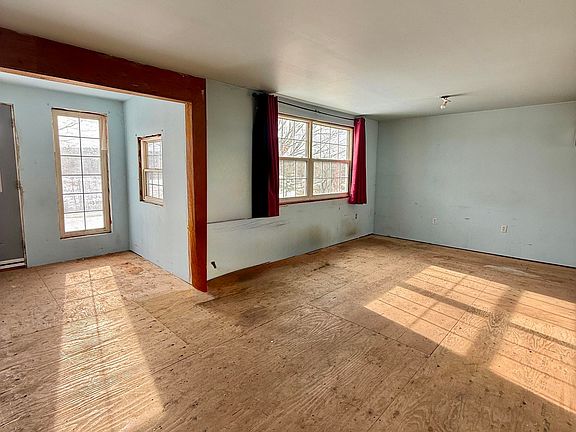 4th image of 2205 Wyvern Rd