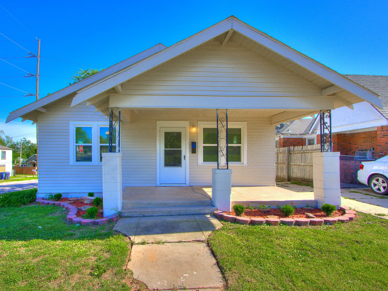 2 bed, 1099 sqft, $1,200 — Photo 3