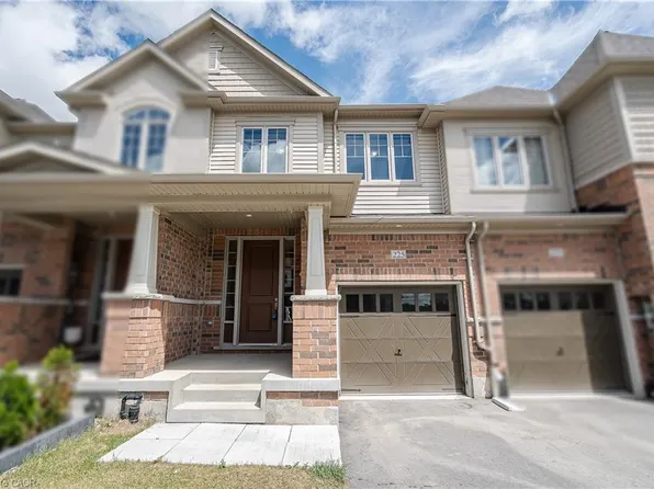 225 Broadacre Dr, Kitchener, ON N2R 0S6