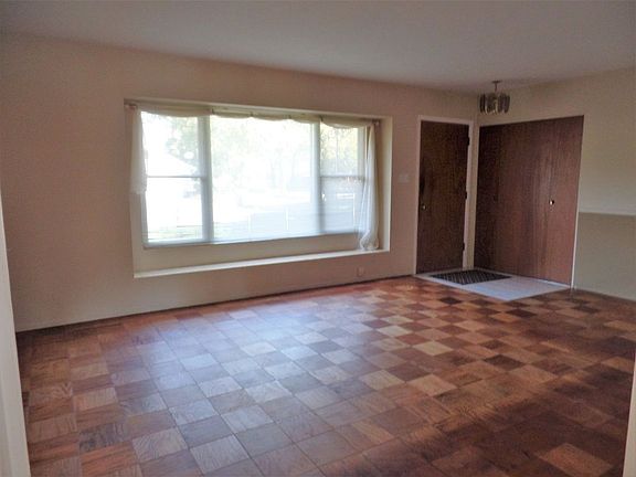 4th image of 19080 Sundale Dr