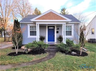 526 W 7th St, Perrysburg, OH