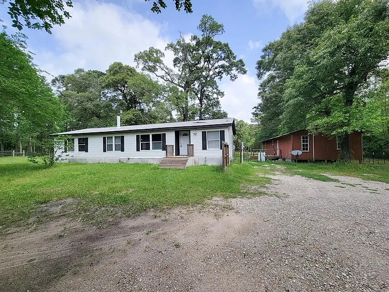 20284 Forest Woods Ln — Photo 35