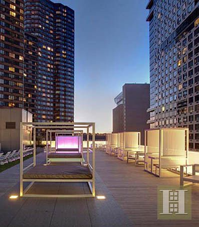 2nd image of 620 W 42nd St APT S44e