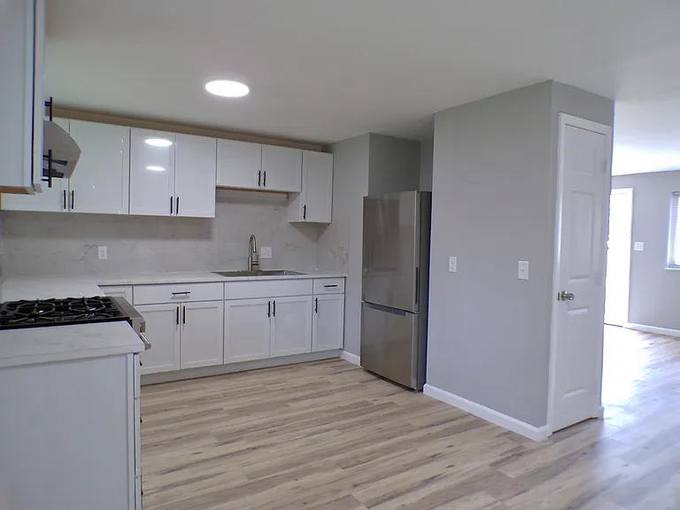 6672 Bartlett Rd — Photo 3