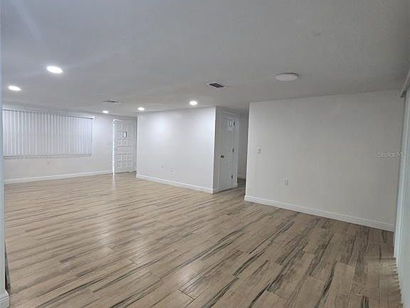 4th image of 5811 Appletree Rd