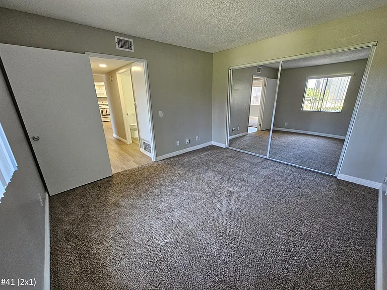 Stonewood Apartments — Photo 31