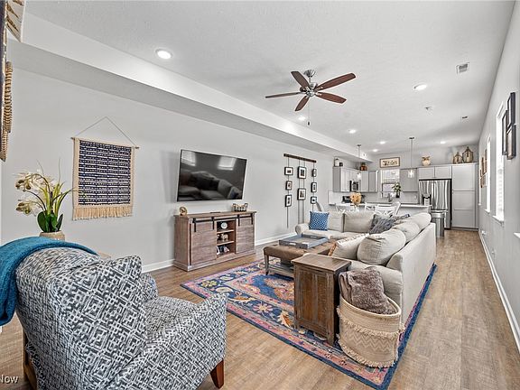 5th image of 1769 W 52nd St