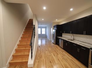 4 N 42nd St, Philadelphia, PA 19104