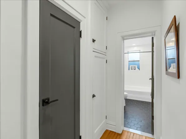 107 Kensington Avenue image 17 of 32