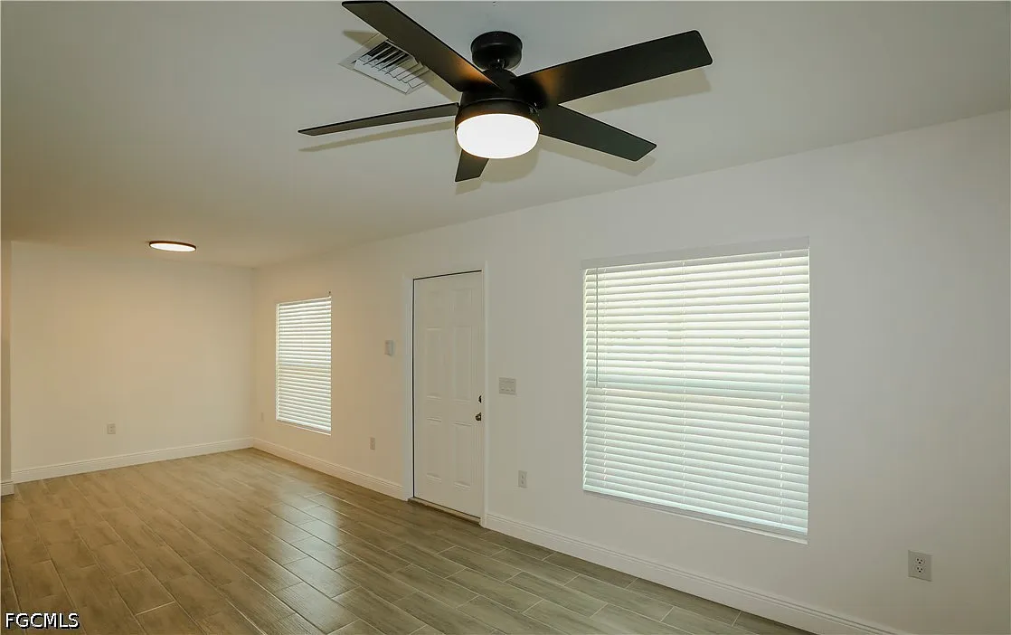 3 bed, 2.0 bath, 1115 sqft, $1,450 — Photo 3