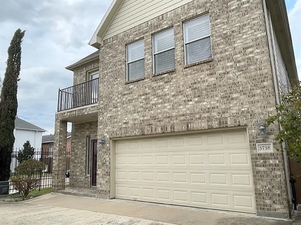 3738 Elizabeth Ct