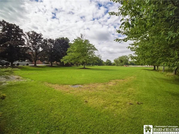 Newell Rd N, Dunkirk, NY 14048