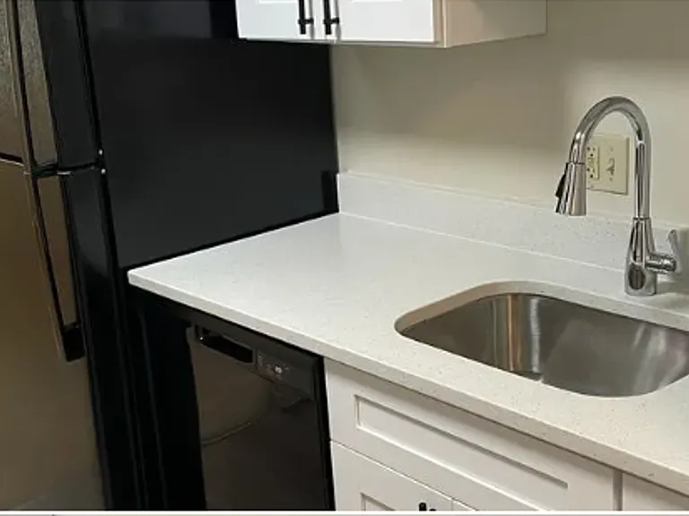 Woods Edge Apartments — Photo 28