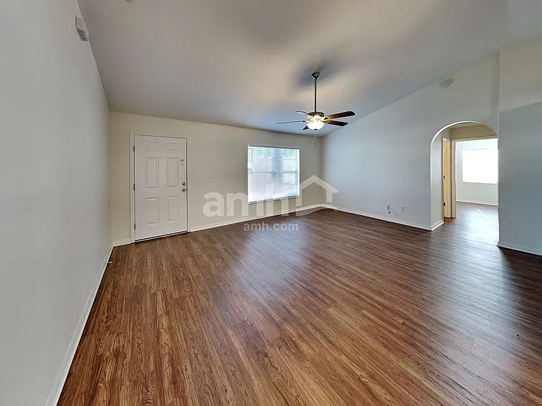 331 Valley Edge Dr — Photo 3