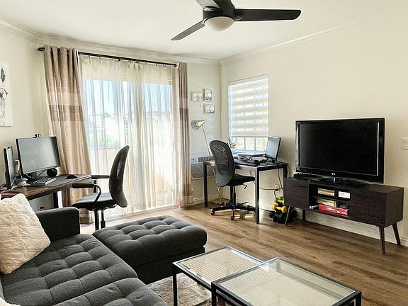 3rd image of 212 Woodland Pkwy Unit 231