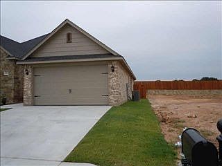 4th image of 4422 Logan Cir