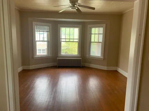 115 Clinton St APT 3, Mount Clemens, MI 48043