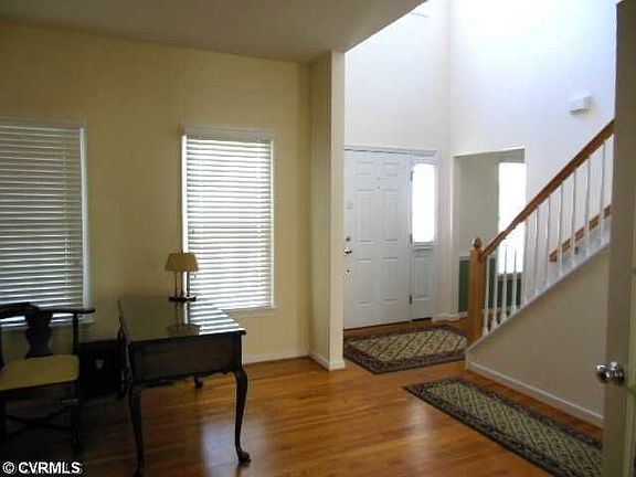 2nd image of 712 Green Garden Cir