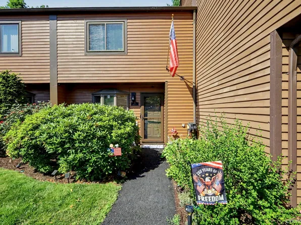 3 Adrian Court #E, Cortlandt Manor, NY 10567