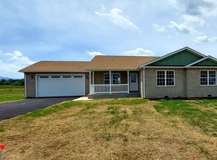 176 Reservoir Ave, Luray, VA