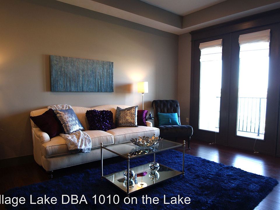 1st image of 1004 N 192nd Ct APT 312