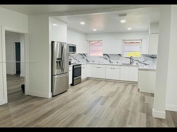 5th image of 1260 NW 69th St Unit 1
