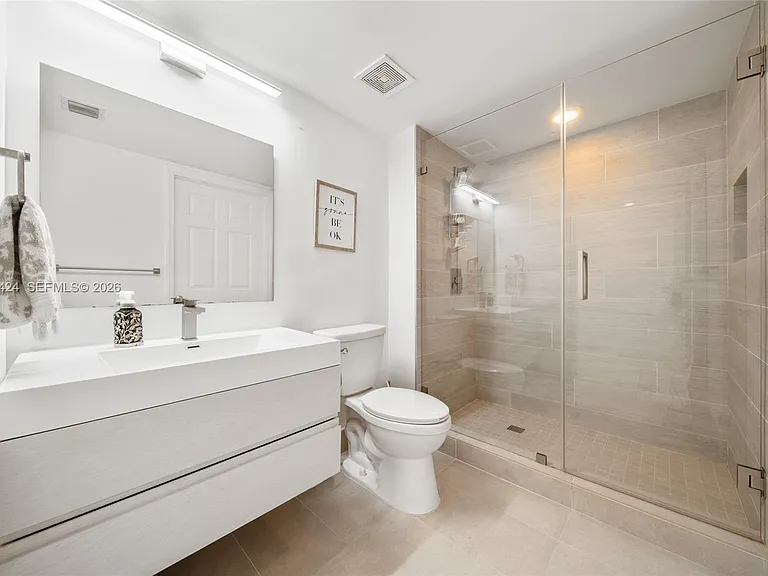 1155 Brickell Bay Dr #2501 — Photo 15