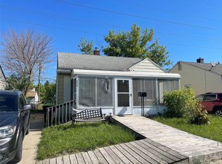 498 Montana Ave, Pontiac, MI 48341