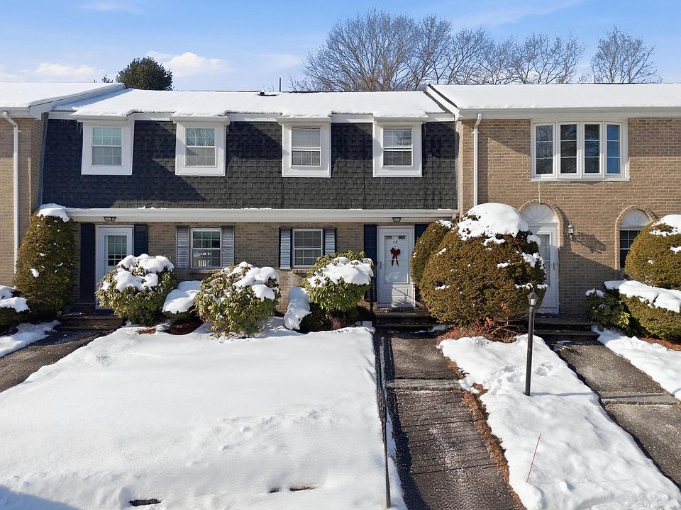 1st image of 15 Fieldstone Drive