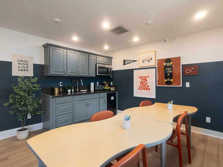 The Luxe Apartments — Photo 32