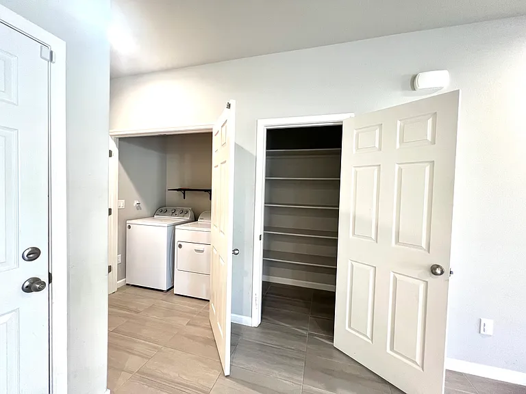 645 Wood Crest Ave — Photo 7