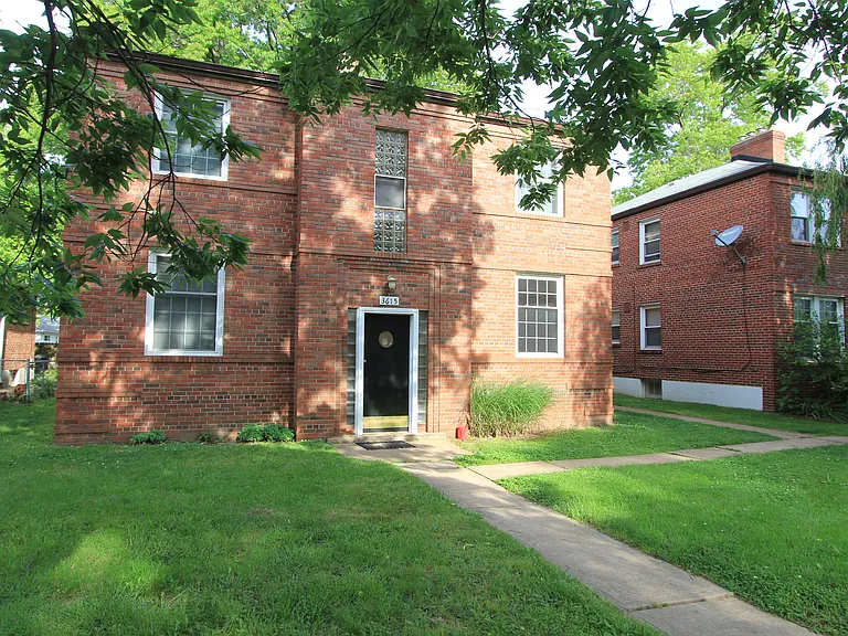 3615 Jamieson Ave #1N — Photo 1