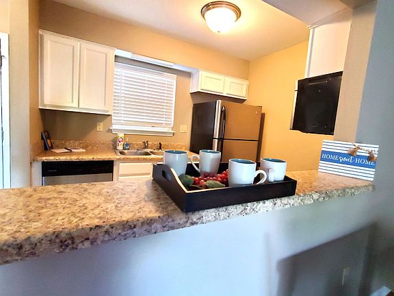 3rd image of 6767 Meadow Oak Pl APT 3