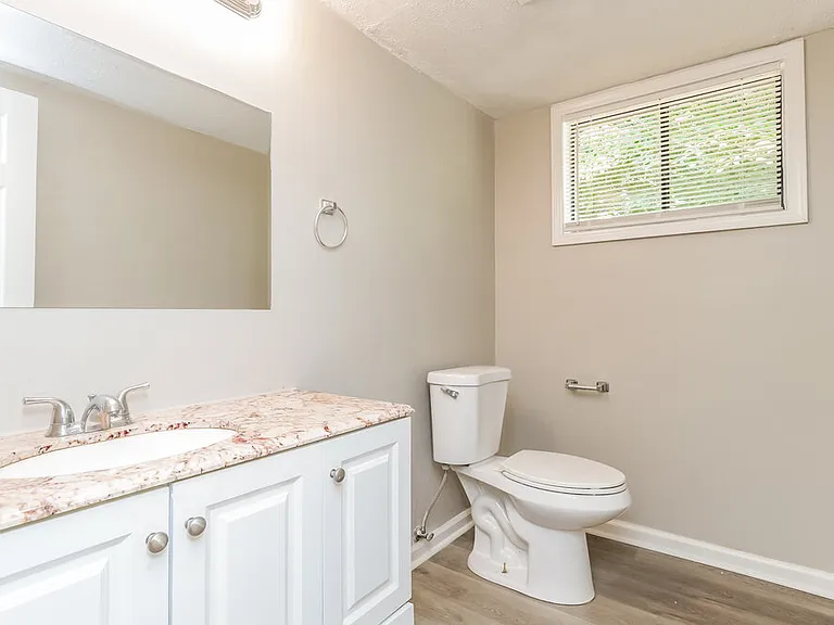 3212 Goldenchain Dr — Photo 16