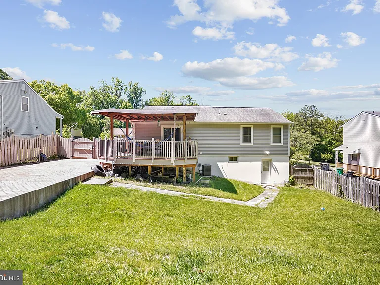 7518 Bentree Rd — Photo 19