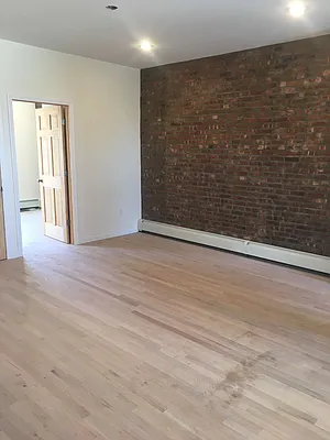 Rented by Grand & Co. | media 24