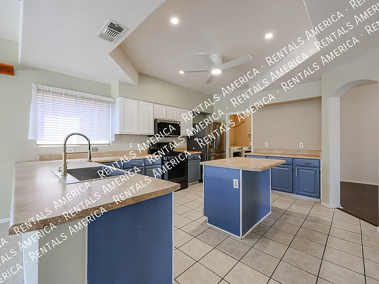 11403 W Crimson Ln — Photo 10