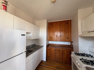 11 Grant St #8, Portland, ME 04101