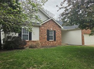 352 Strecker Rd, Ballwin, MO