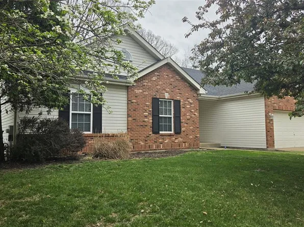 352 Strecker Rd, Ballwin, MO 63011