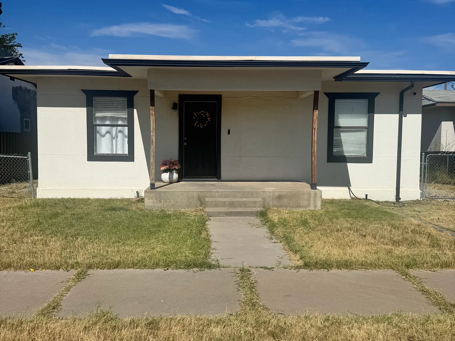 3 bed, 1291 sqft, $2,800 — Photo 1