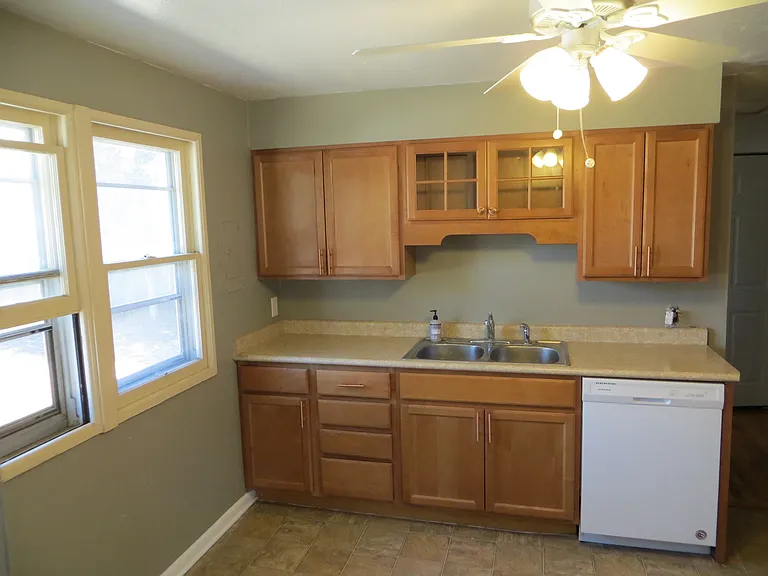 2536 Prairie Rd — Photo 5
