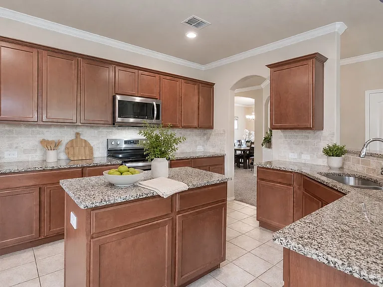 11620 Aquilla Dr — Photo 8