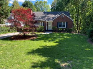 2016 Colonial Pl, Winston Salem, NC 27104
