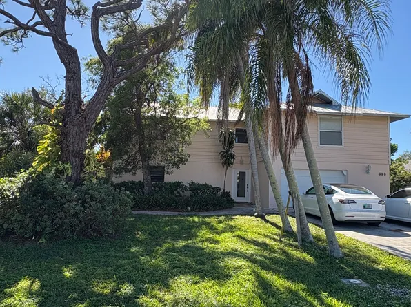 658-662 95th Ave #N, Naples, FL 34108